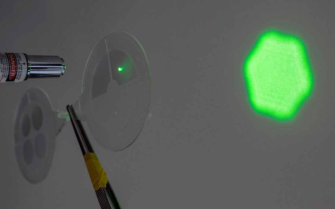 Innosuisse Projekt «Freeform lens and microlens arrays for high-quality lighting systems» (kurz FreeMLA) 