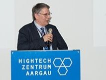 Dr. Marcus Morstein, dem Leiter des Schwerpunkts Nano- und Werkstofftechnologien des Hightech Zentrums Aargau